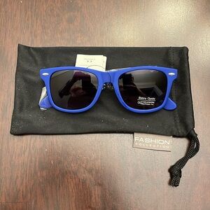 Men's Retro Collection Sunglasses.  Retail $30.